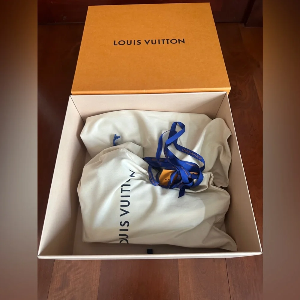 Louis Vuitton Men’s Rivoli Sneaker Boot - Picture 6 of 6